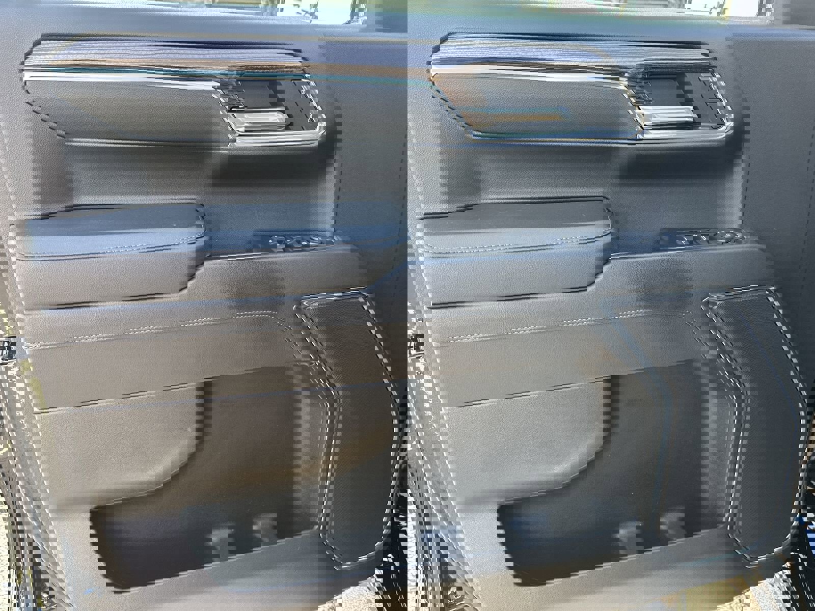 Used 2024 Chevrolet Silverado 1500 RST w/ Protection Package image 14