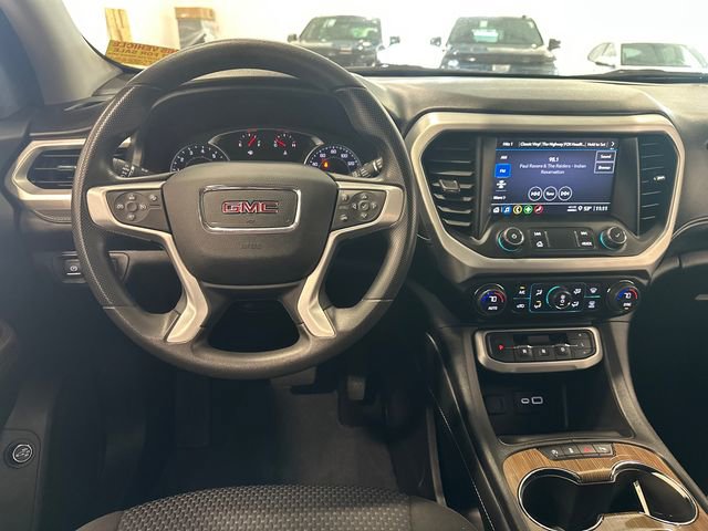 Used 2023 GMC Acadia SLE w/ Driver Convenience Package AWD/4WD image 16