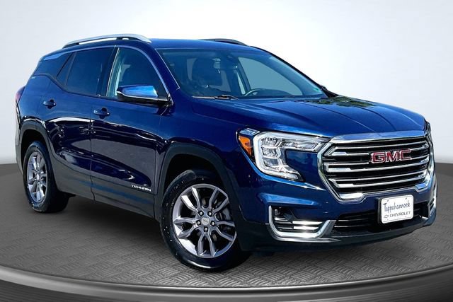 Used 2023 GMC Terrain SLT AWD/4WD image 3
