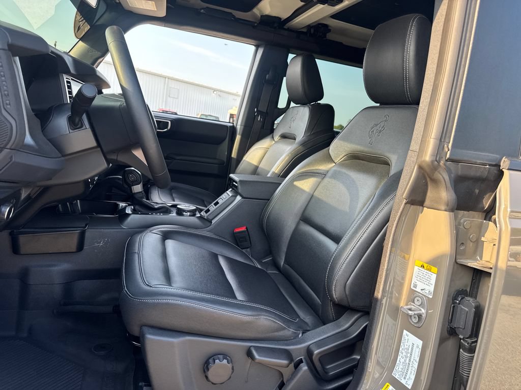 Used 2025 Ford Bronco Badlands AWD/4WD image 17