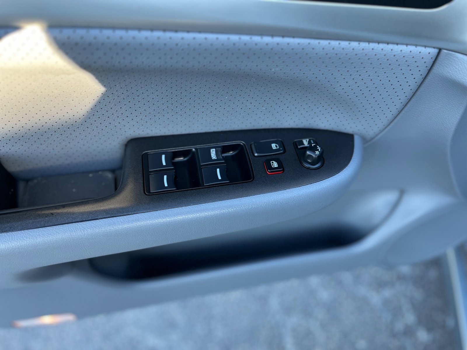 Used 2005 Acura TSX image 17