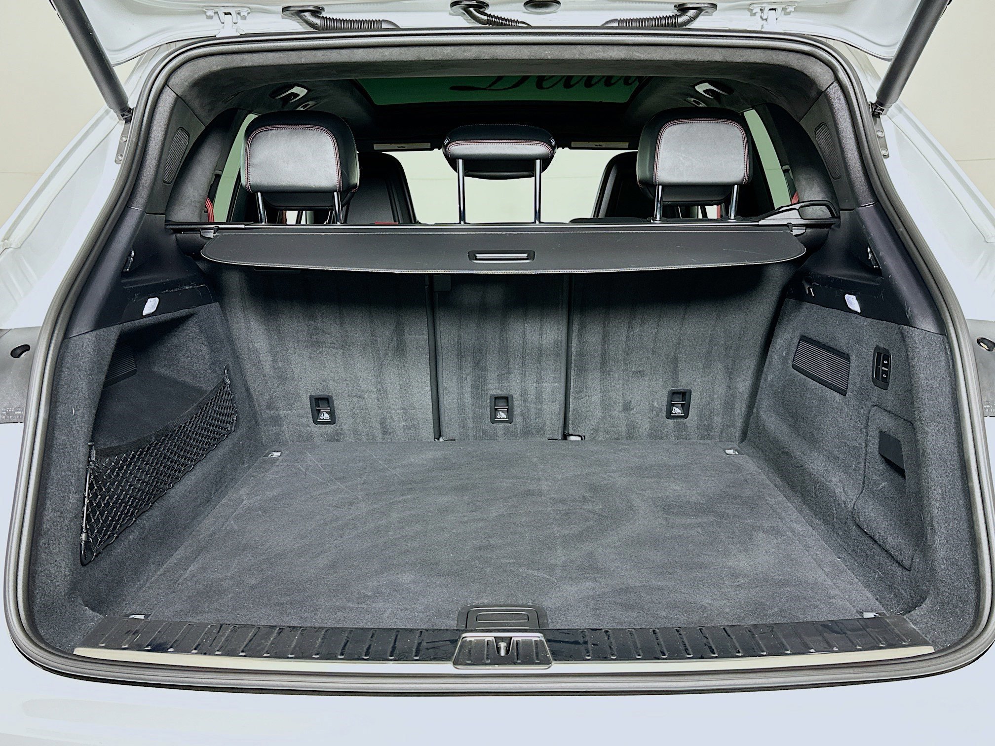 Used 2021 Porsche Cayenne Turbo image 25