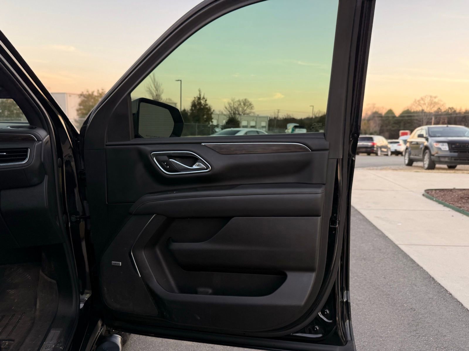 Used 2021 Chevrolet Tahoe Z71 image 27