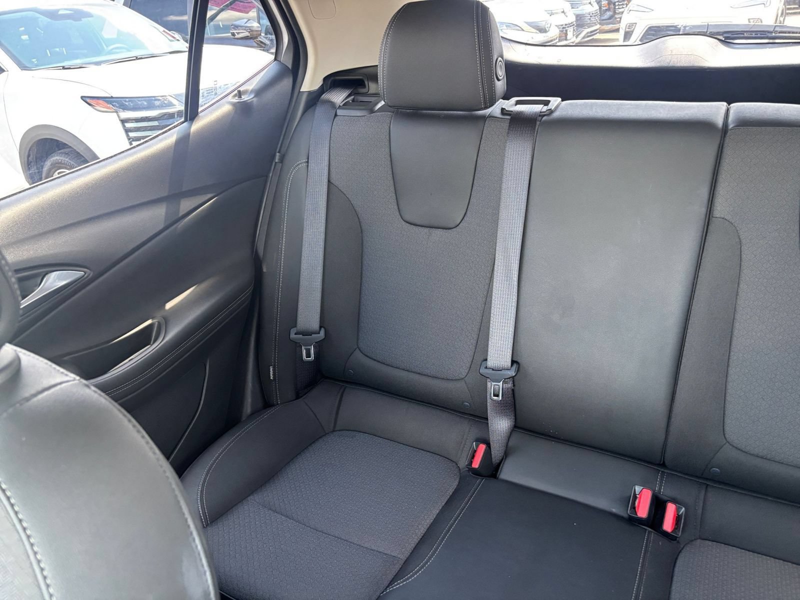 Used 2025 Buick Encore GX Preferred FWD image 37