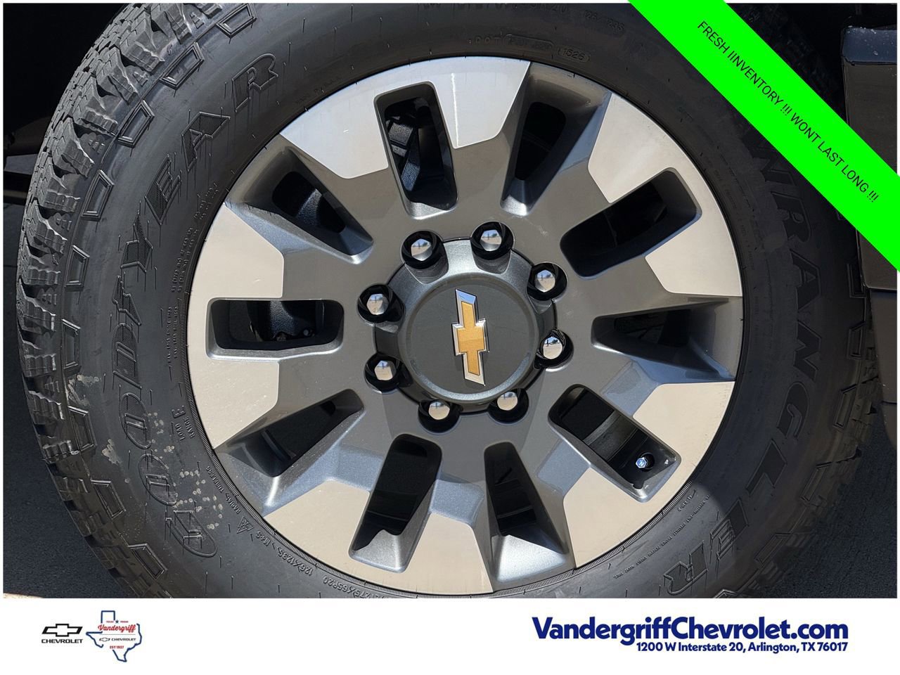 New 2026 Chevrolet Silverado 2500 Custom w/ Custom Value Package AWD/4WD image 9