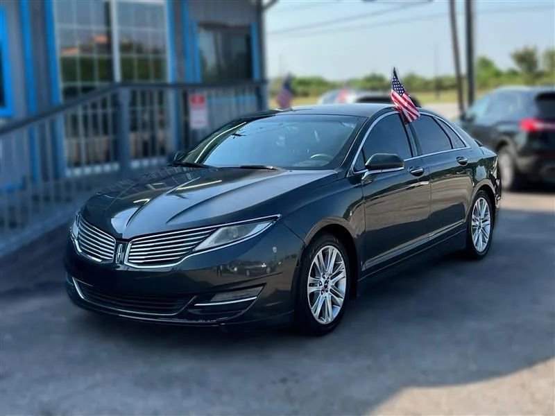 Used 2016 Lincoln MKZ FWD image 1