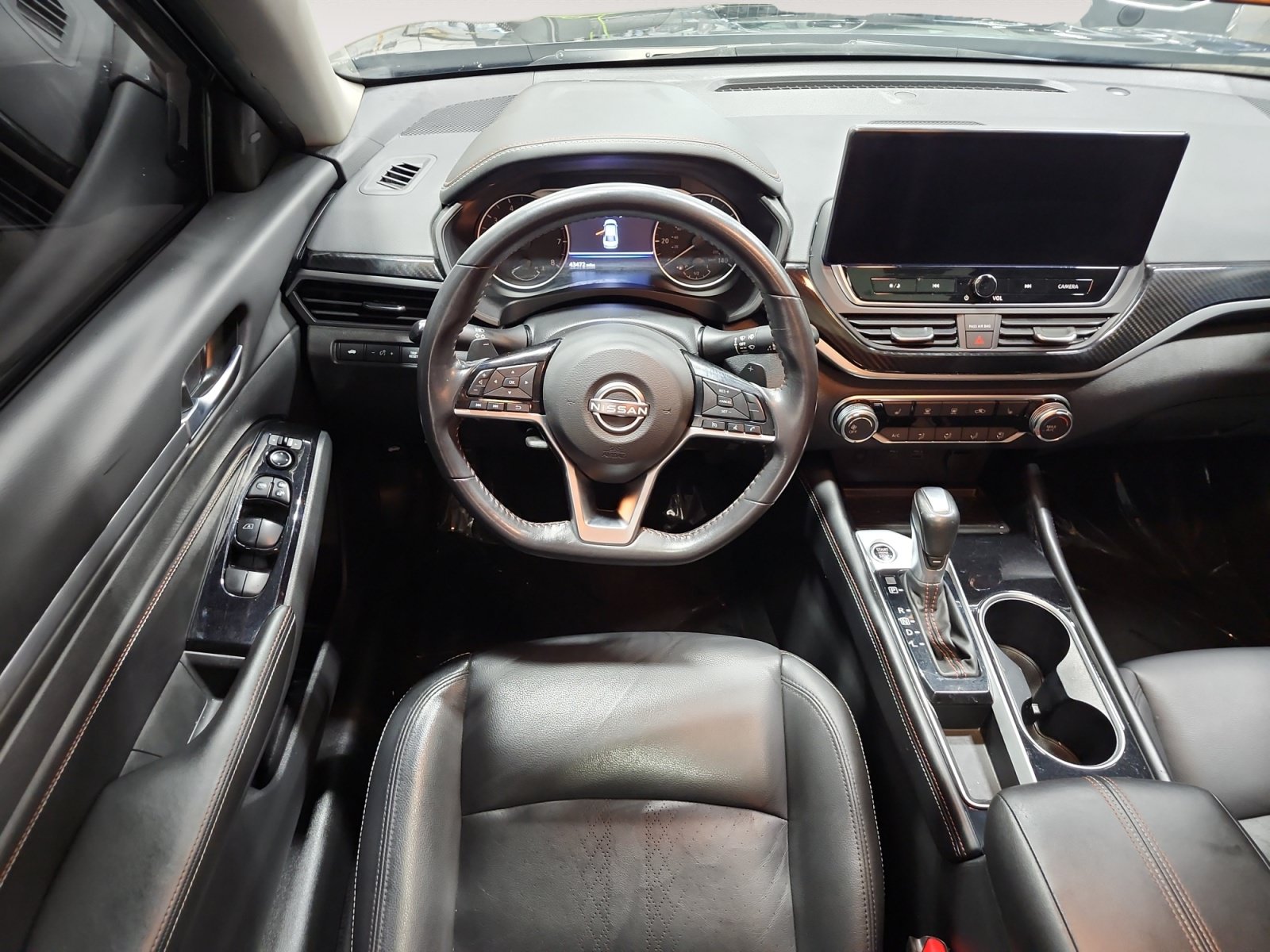 Used 2023 Nissan Altima 2.5 SR w/ SR Premium Package FWD image 10