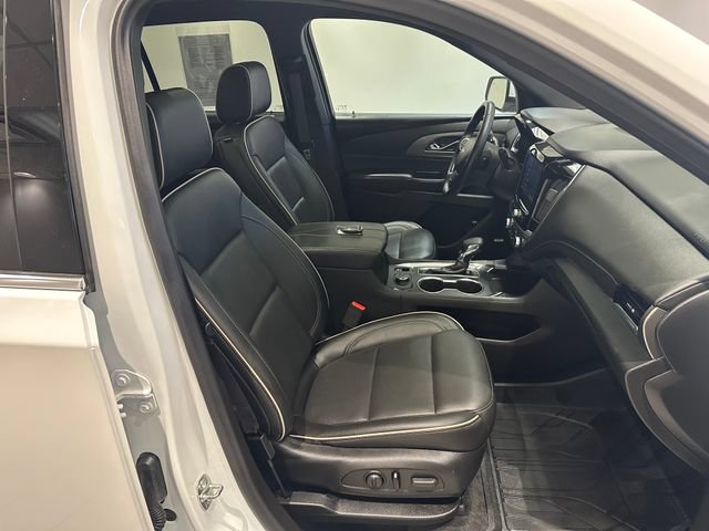 Used 2023 Chevrolet Traverse Premier w/ LPO, Floor Liner Package AWD/4WD image 8