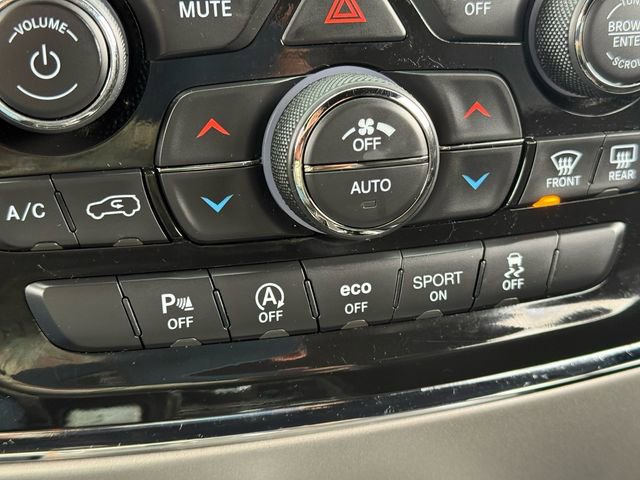 Used 2022 Jeep Grand Cherokee Laredo X image 17