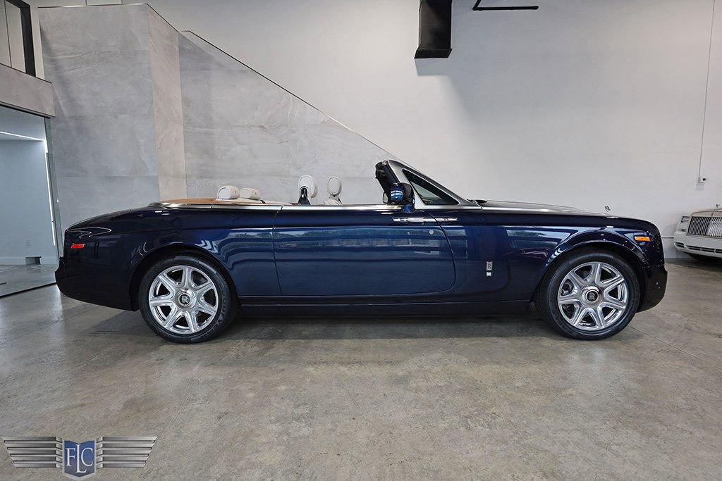 Used 2013 Rolls-Royce Phantom Drophead Coupe image 2