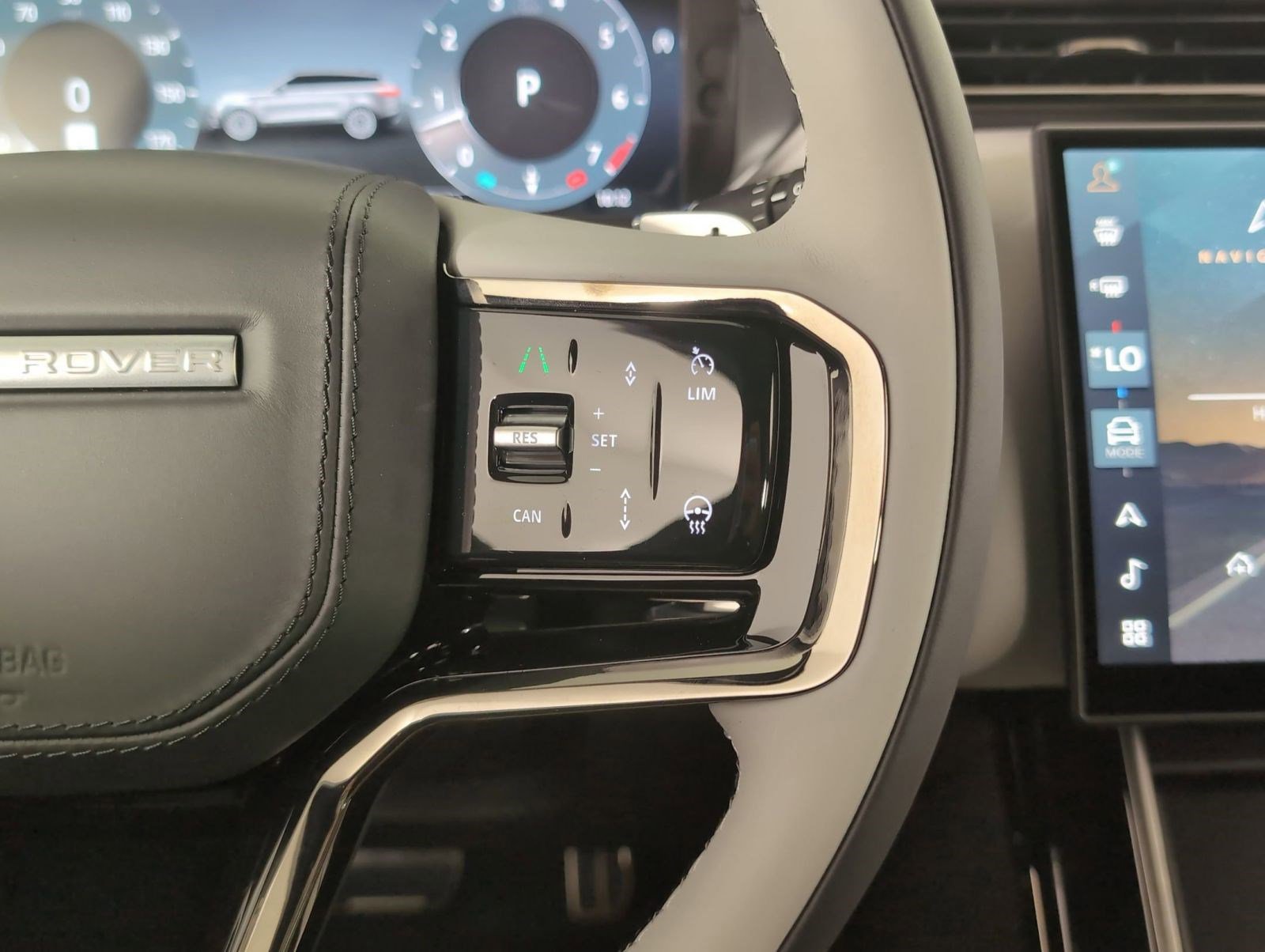 Certified 2026 Land Rover Range Rover Velar Dynamic SE image 15