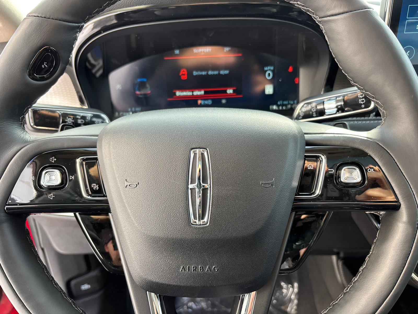 New 2026 Lincoln Corsair Reserve w/ Jet Appearance Package AWD/4WD image 16