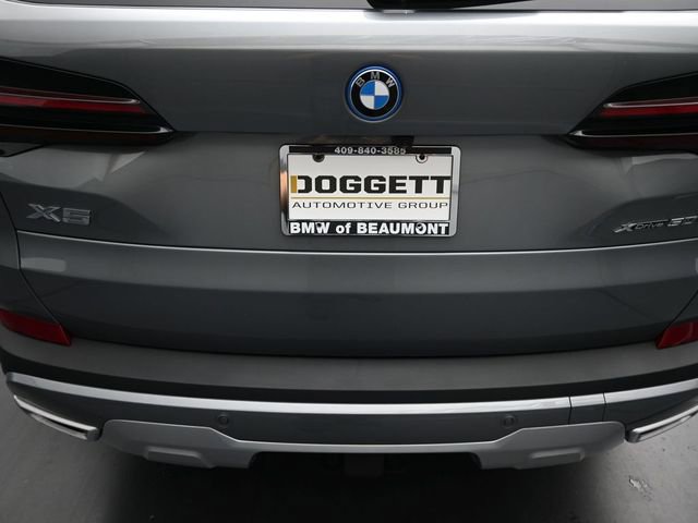 New 2026 BMW X5 xDrive50e w/ Climate Comfort Package image 14