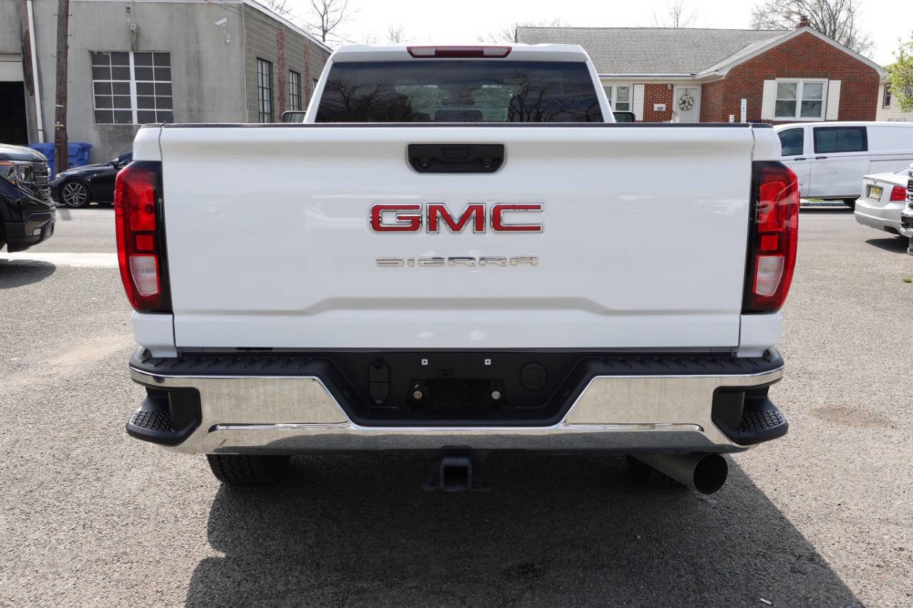 Used 2024 GMC Sierra 2500 Pro AWD/4WD image 8