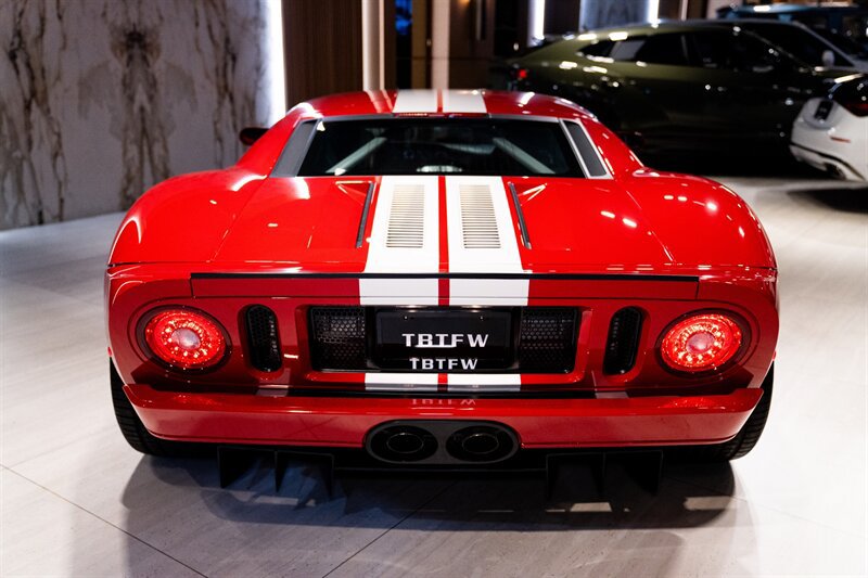 Used 2005 Ford GT RWD image 10