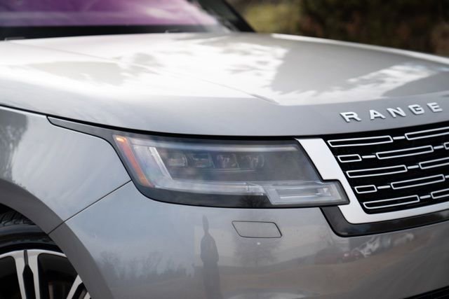 Used 2023 Land Rover Range Rover Long Wheelbase Autobiography image 7
