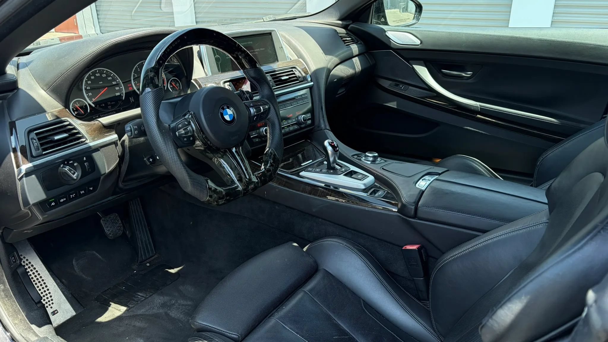 Used 2013 BMW M6 Convertible w/ Executive Pkg RWD image 10
