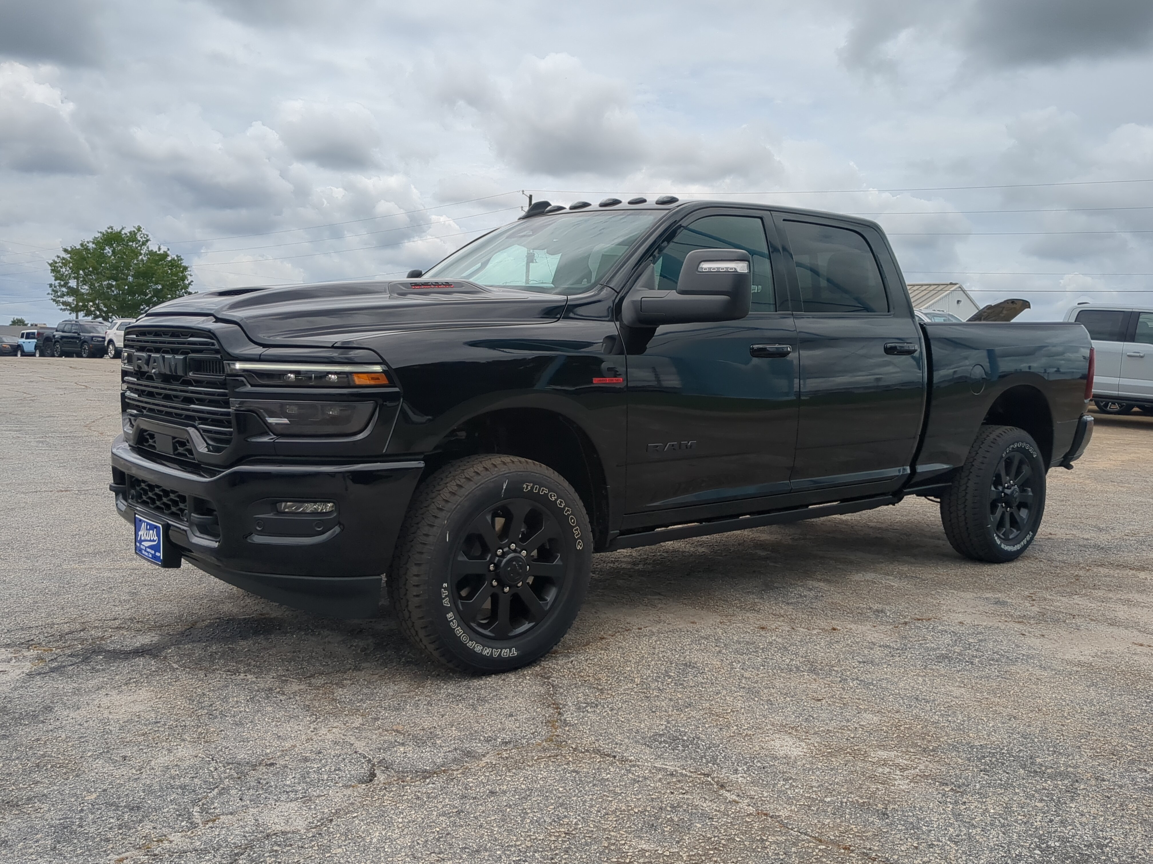 New 2026 RAM 2500 Laramie AWD/4WD image 7