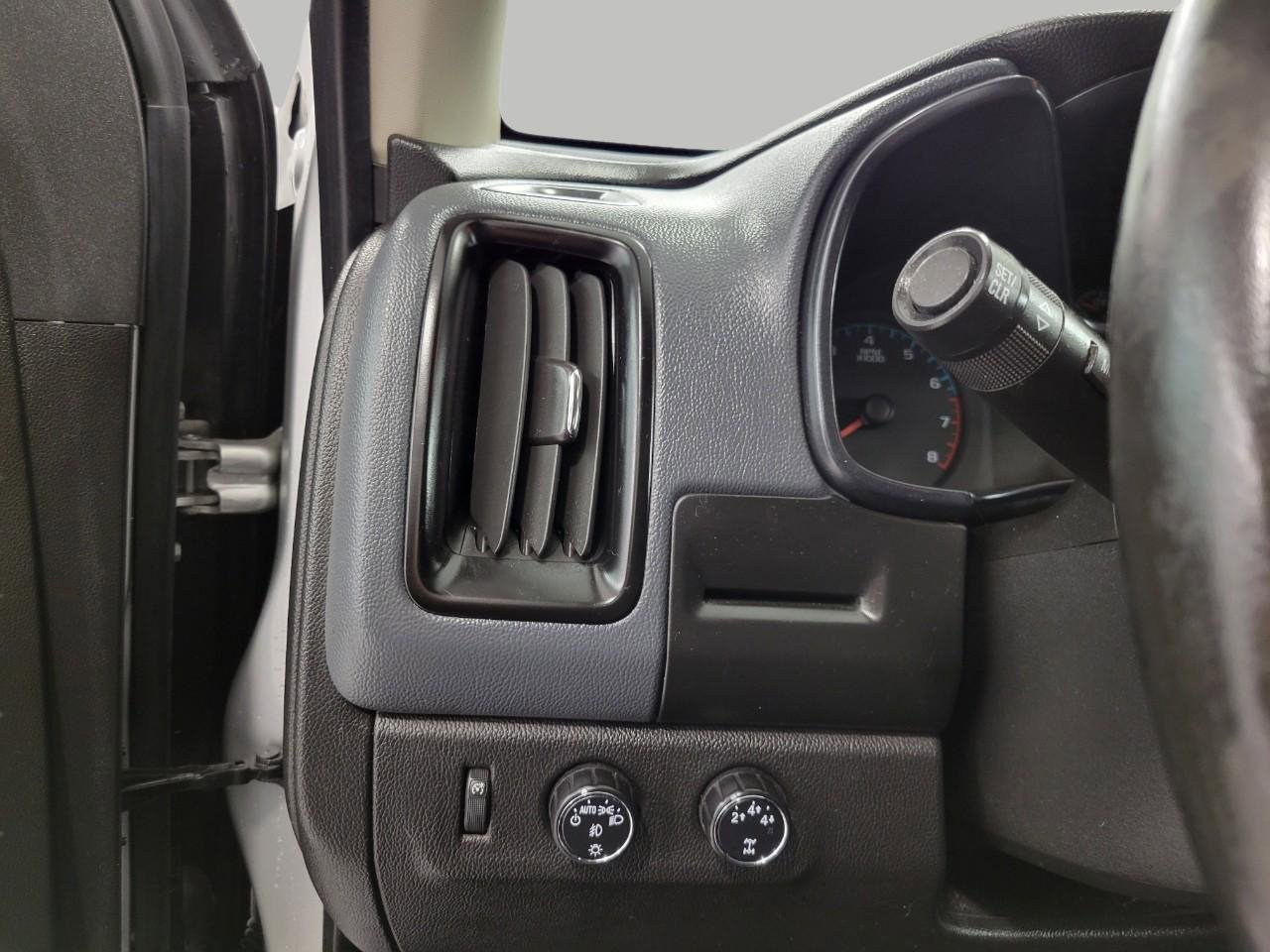 Used 2015 Chevrolet Colorado Z71 image 10