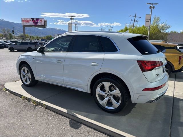 Used 2022 Audi Q5 2.0T Premium Plus w/ Premium Plus Package AWD/4WD image 3