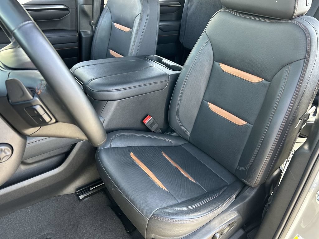 Used 2023 GMC Sierra 1500 AT4 w/ Technology Package AWD/4WD image 19