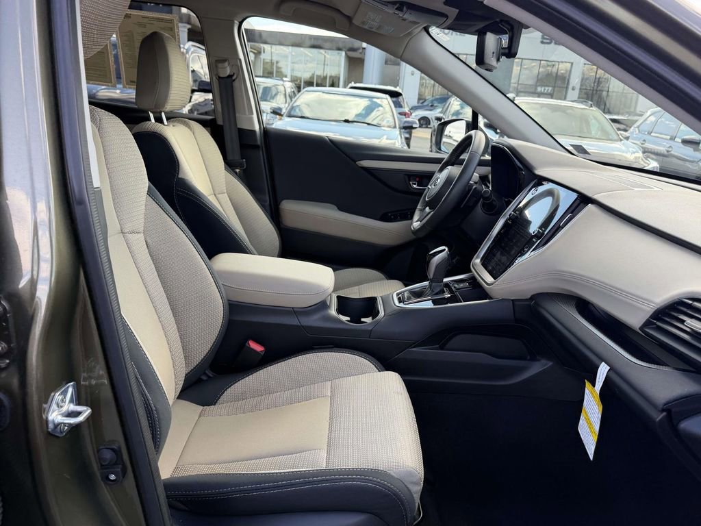 Used 2025 Subaru Outback Premium image 12
