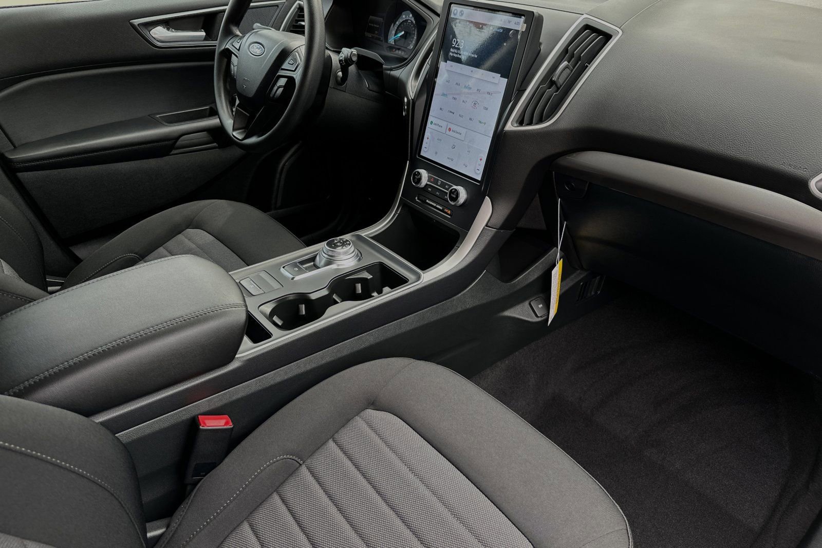 New 2024 Ford Edge SE w/ Black Appearance Package image 14