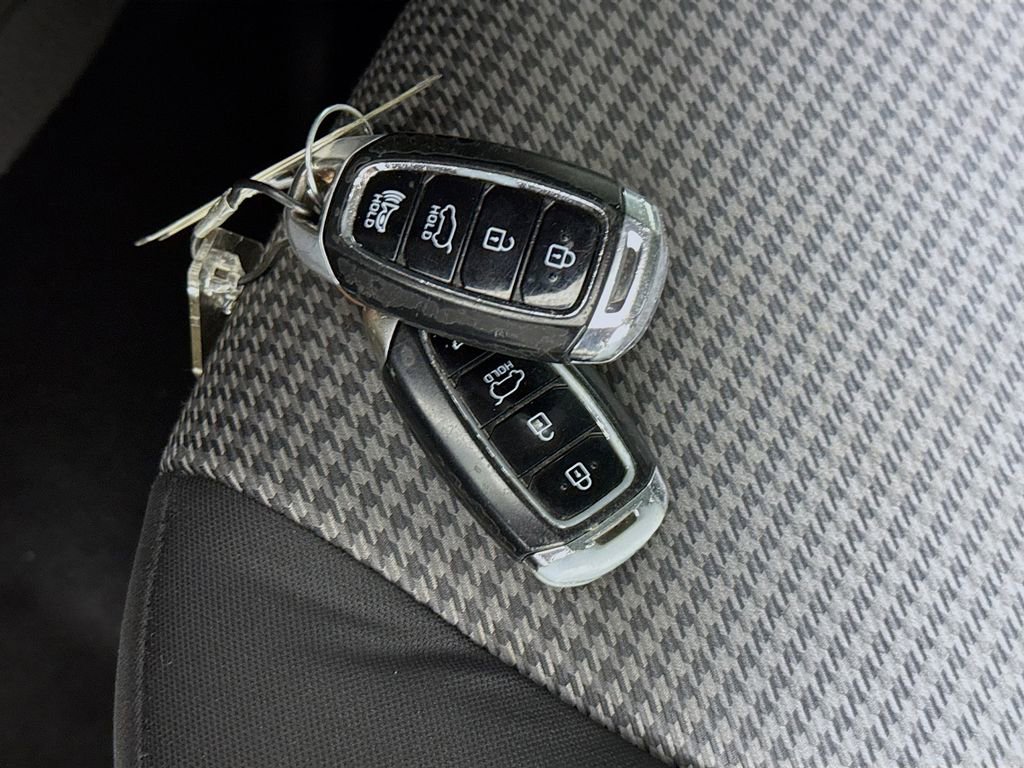 Used 2021 Hyundai Kona SEL Plus FWD image 33
