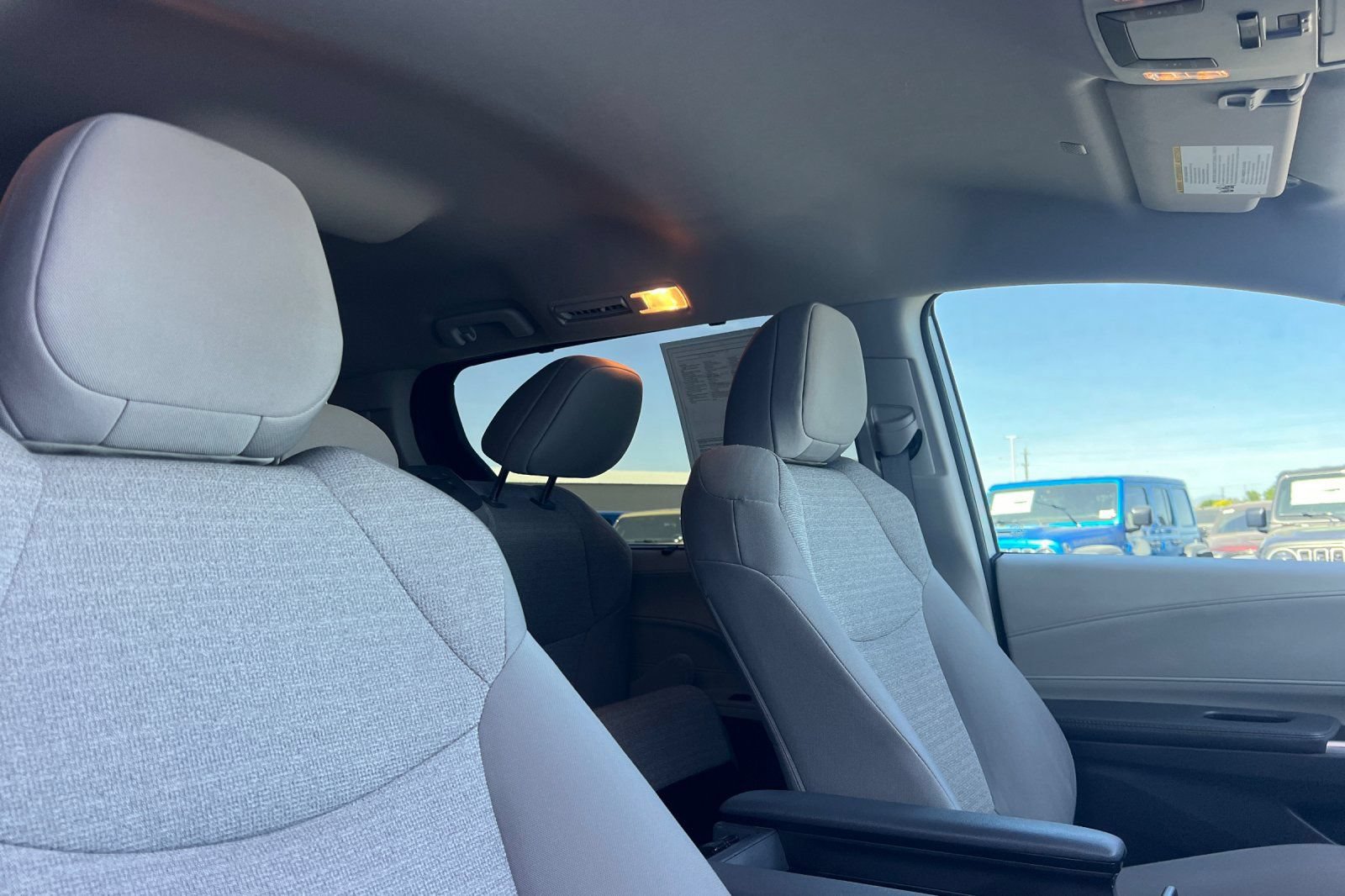 Used 2024 Toyota Sienna LE AWD/4WD image 19