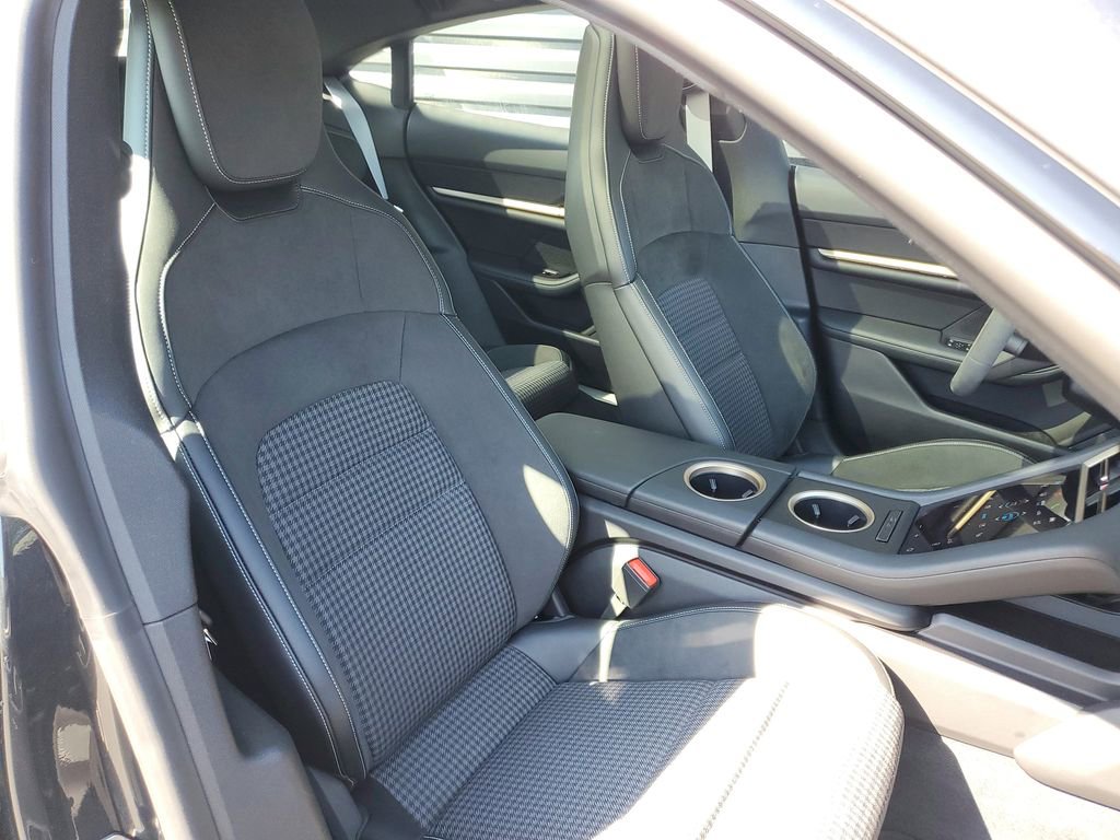 Certified 2025 Porsche Taycan 4S image 19