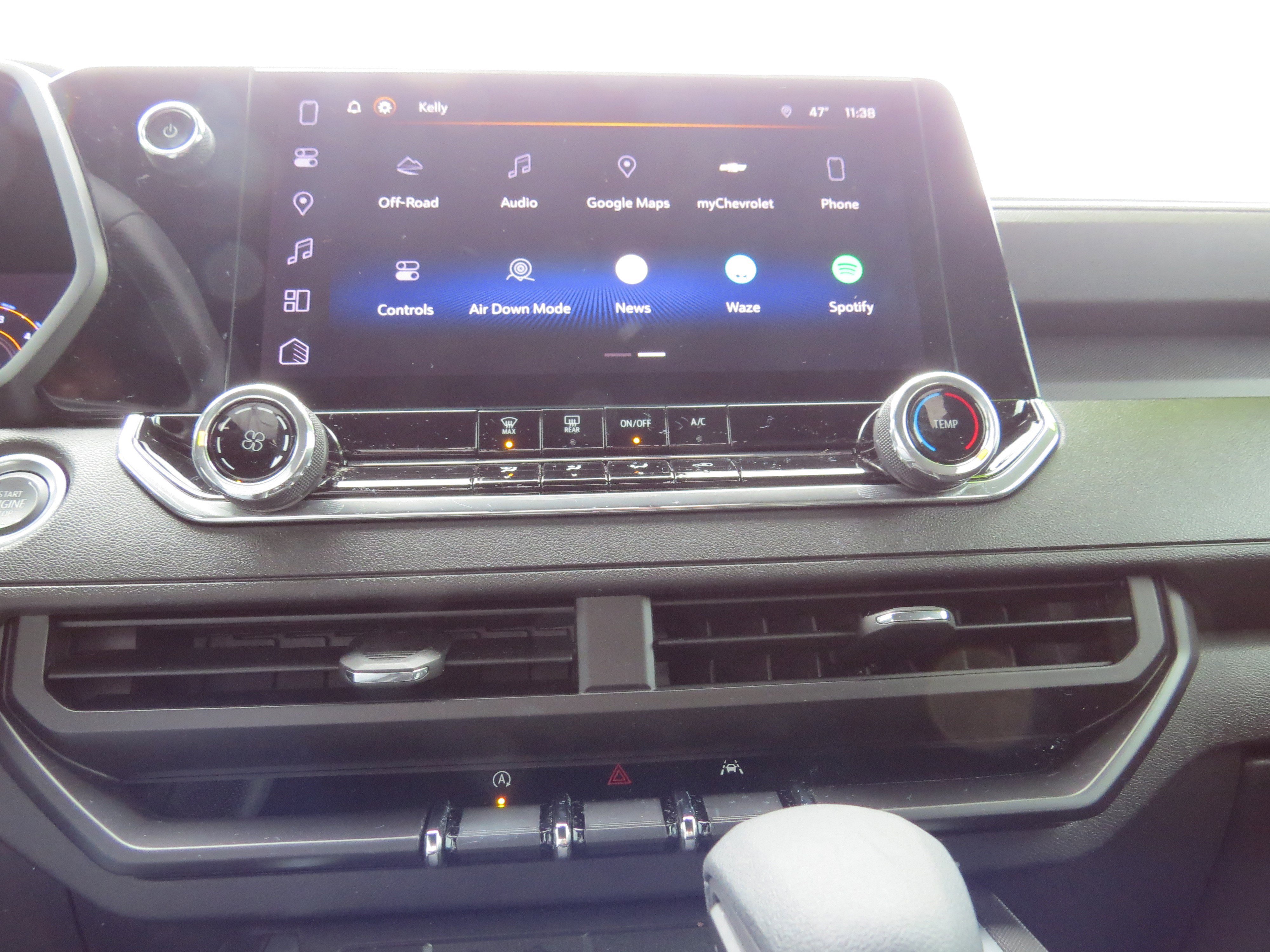 Certified 2024 Chevrolet Colorado Trail Boss w/ Technology Package image 24