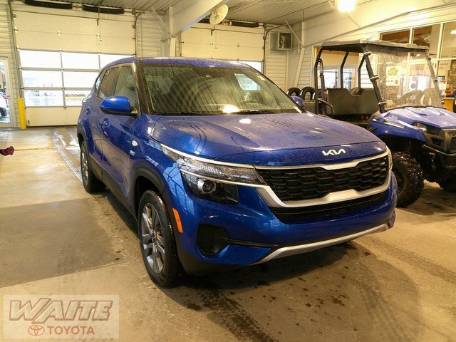 Used 2023 Kia Seltos LX image 1