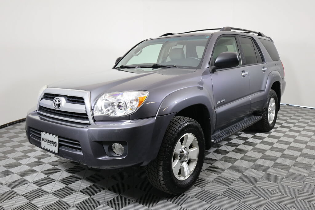 Used 2008 Toyota 4Runner SR5 AWD/4WD image 5