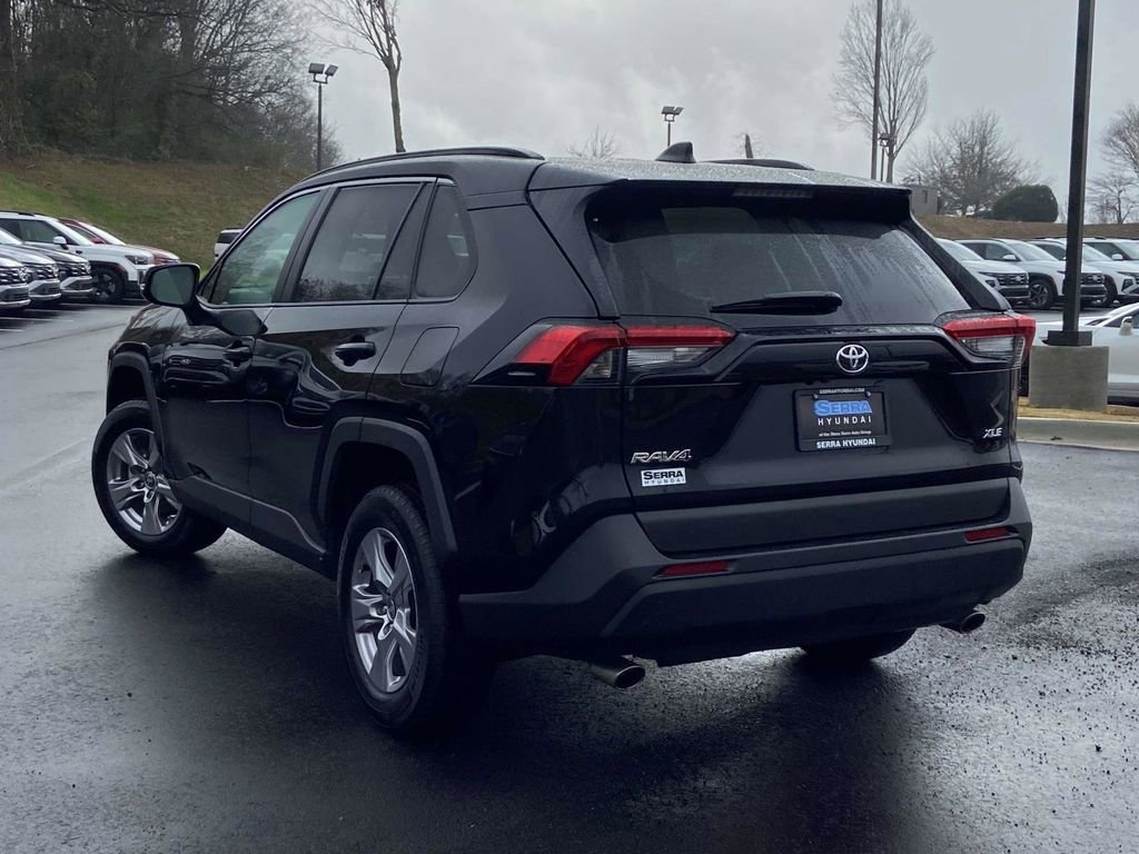 Used 2025 Toyota RAV4 XLE image 4