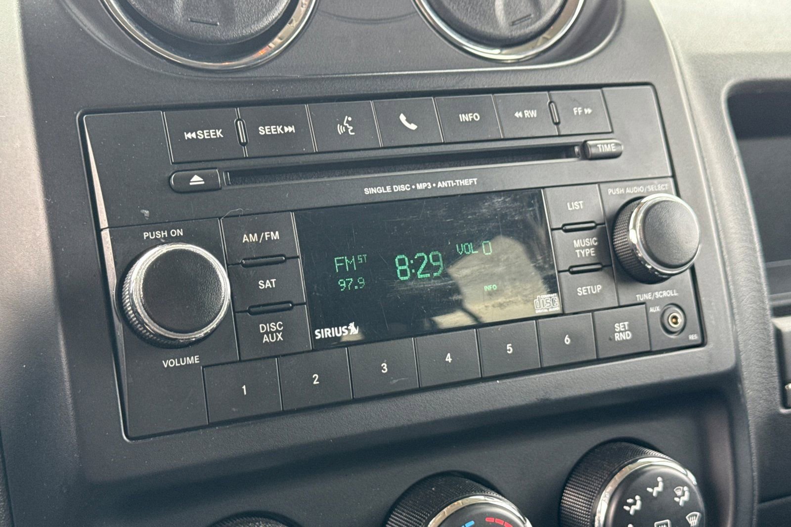 Used 2017 Jeep Patriot Latitude image 19