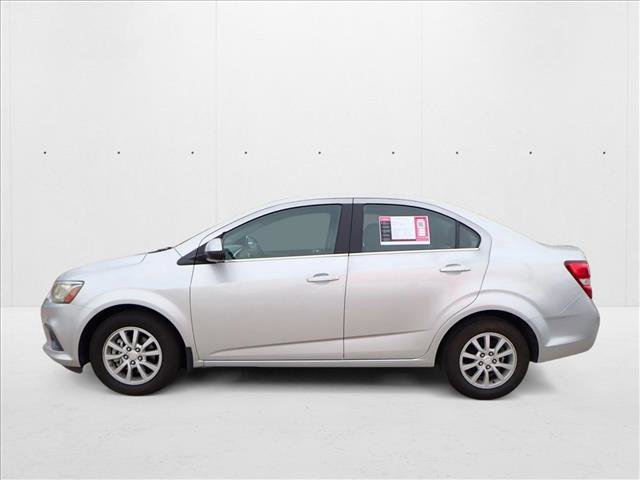 Used 2017 Chevrolet Sonic LT image 2