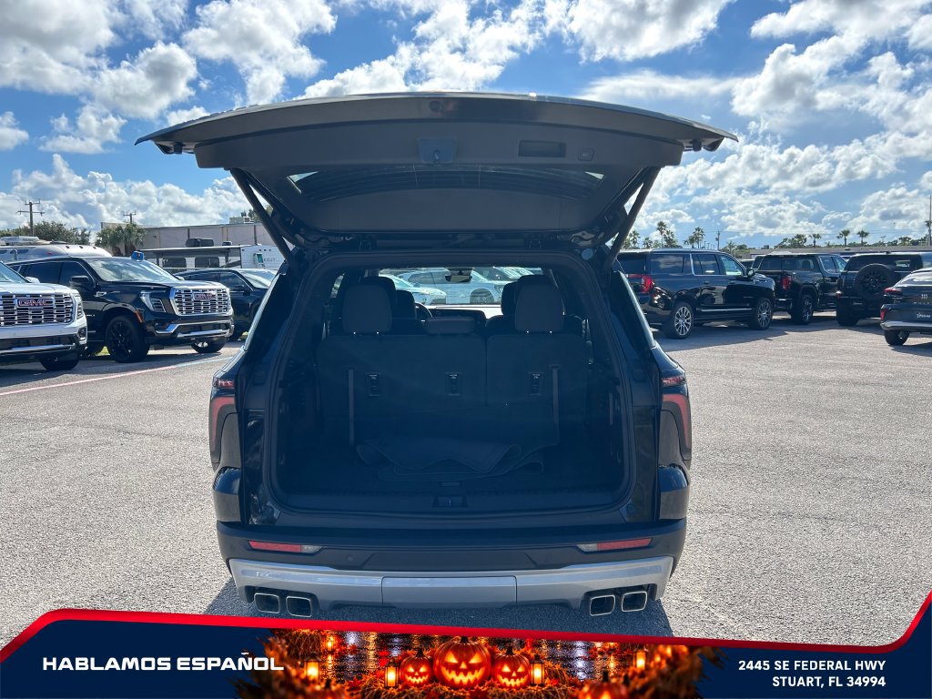 Used 2026 Chevrolet Traverse LT w/ Driver Confidence Package FWD image 10