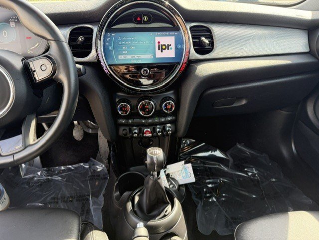 Used 2022 MINI Cooper S w/ Premium Package FWD image 19