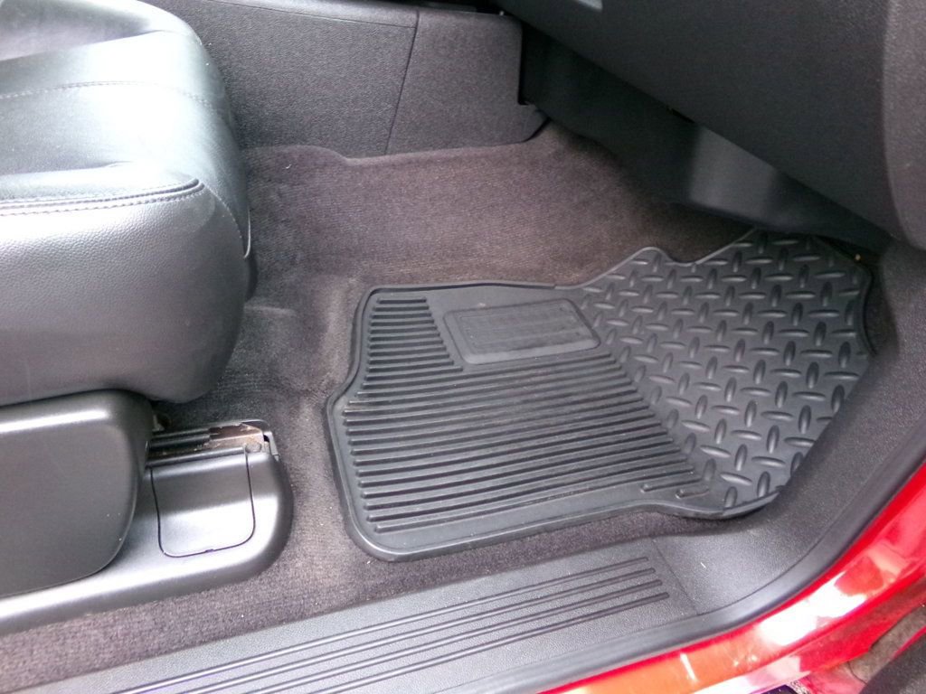 Used 2011 GMC Sierra 3500 SLT w/ SLT Convenience Package image 14