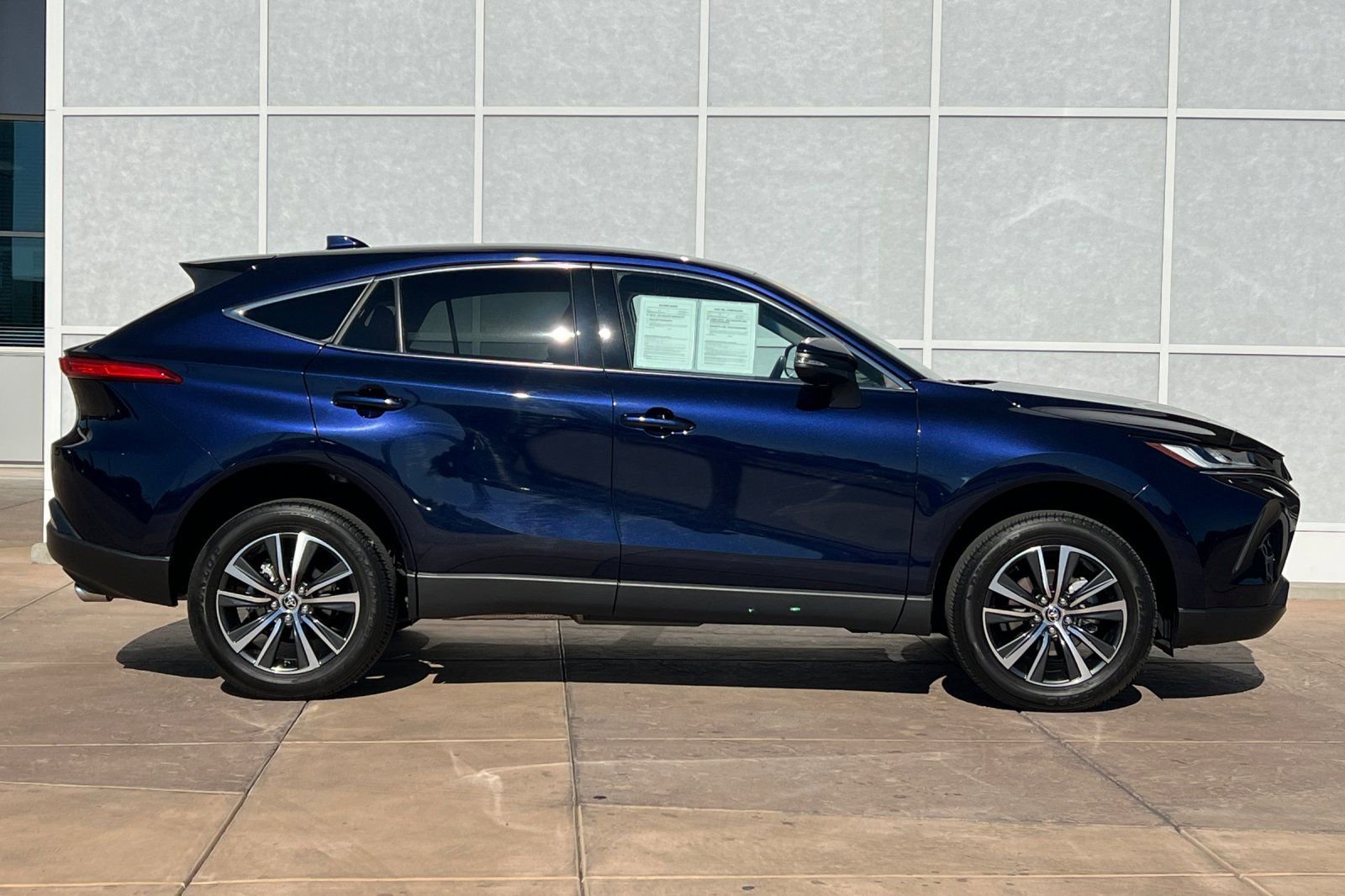 Certified 2024 Toyota Venza LE image 3