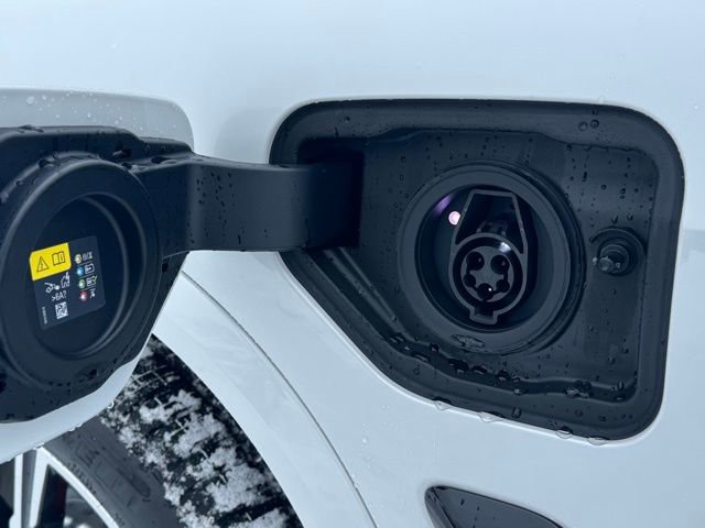 New 2026 BMW X5 xDrive50e w/ M Sport Package image 10