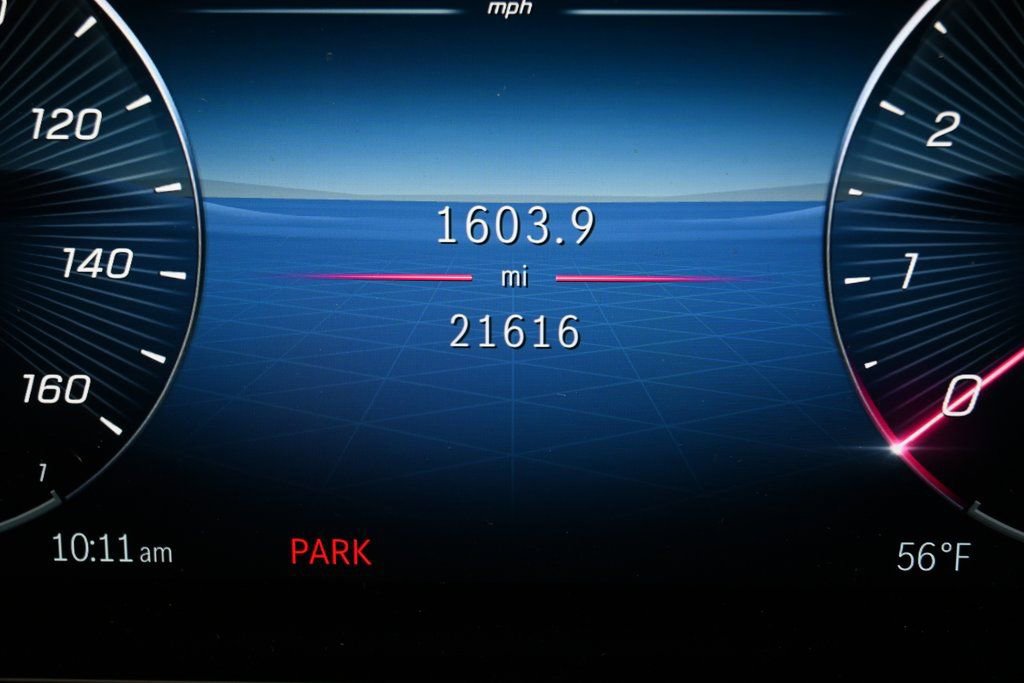 Used 2024 Mercedes-Benz GLB 250 4MATIC image 29