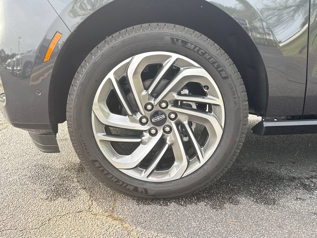 New 2025 Lincoln Navigator L Reserve AWD/4WD image 15