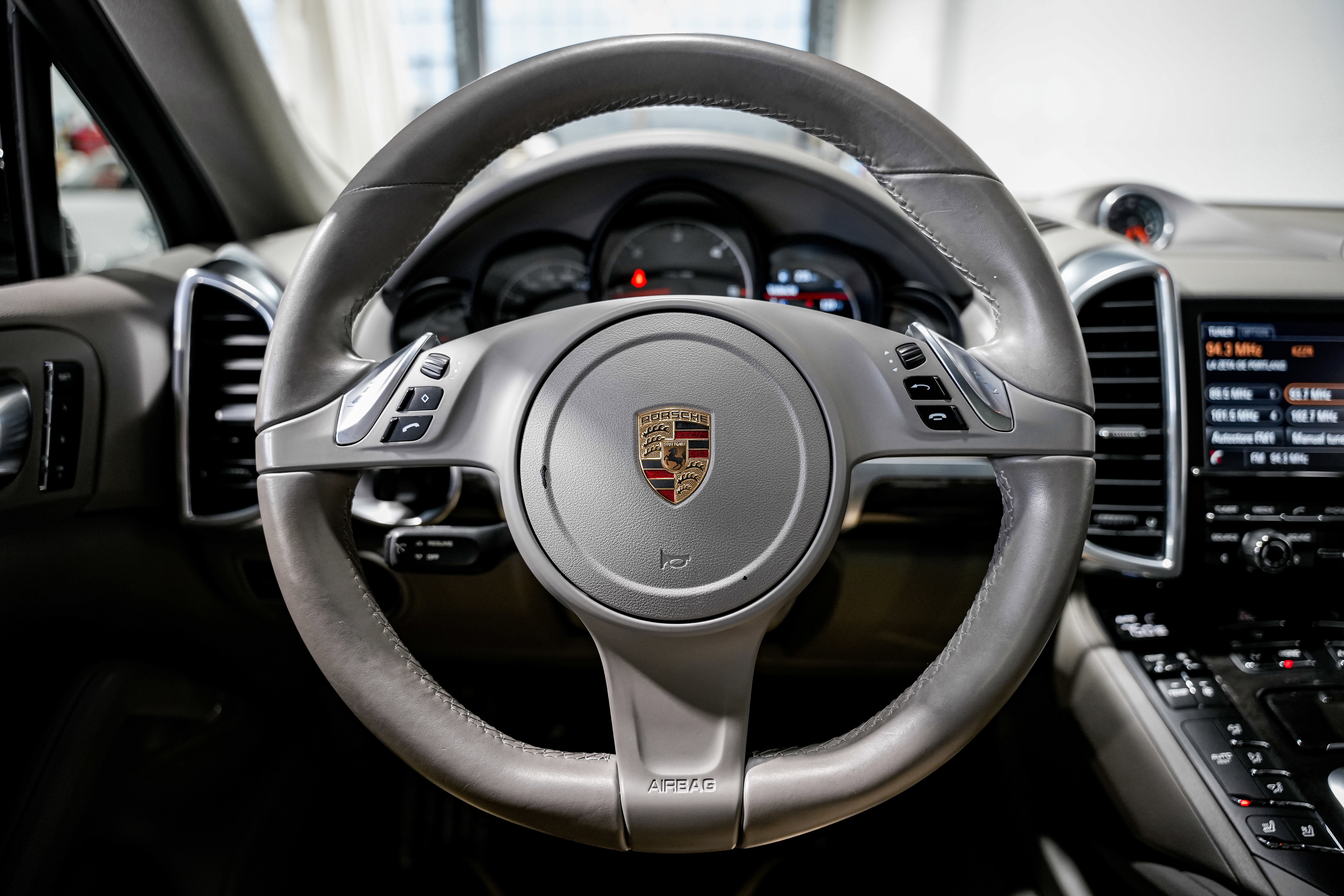 Used 2013 Porsche Cayenne Diesel image 10