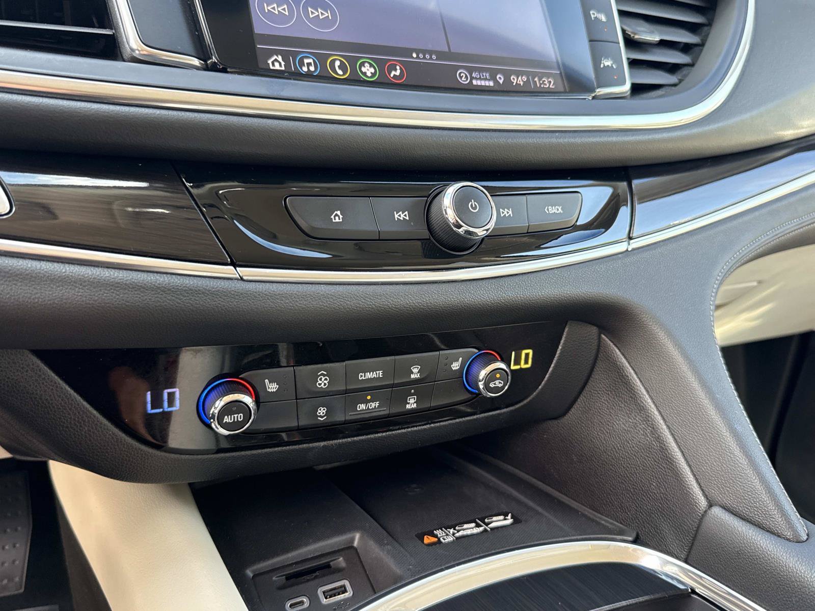 Used 2023 Buick Enclave Essence AWD/4WD image 27