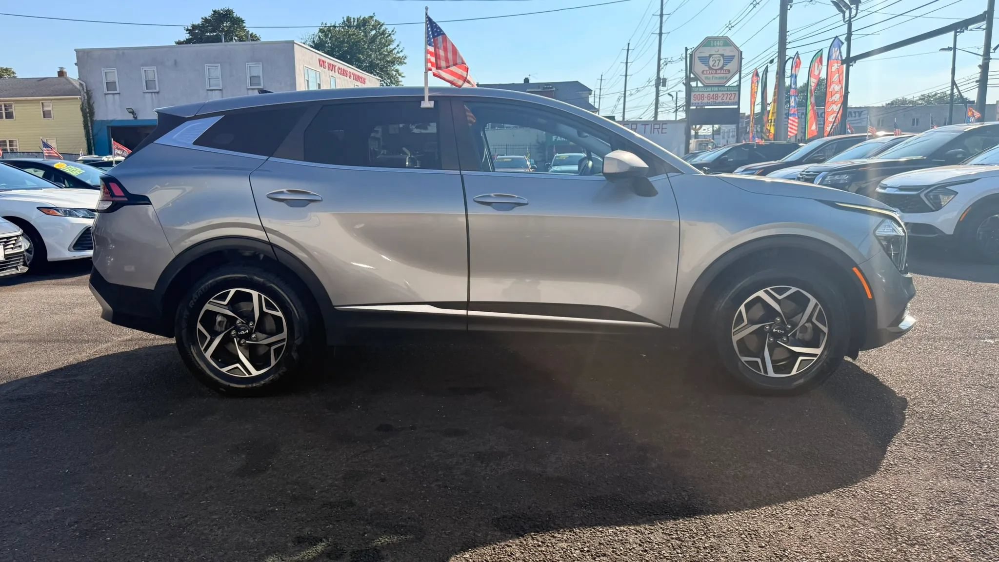 Used 2023 Kia Sportage LX FWD image 11