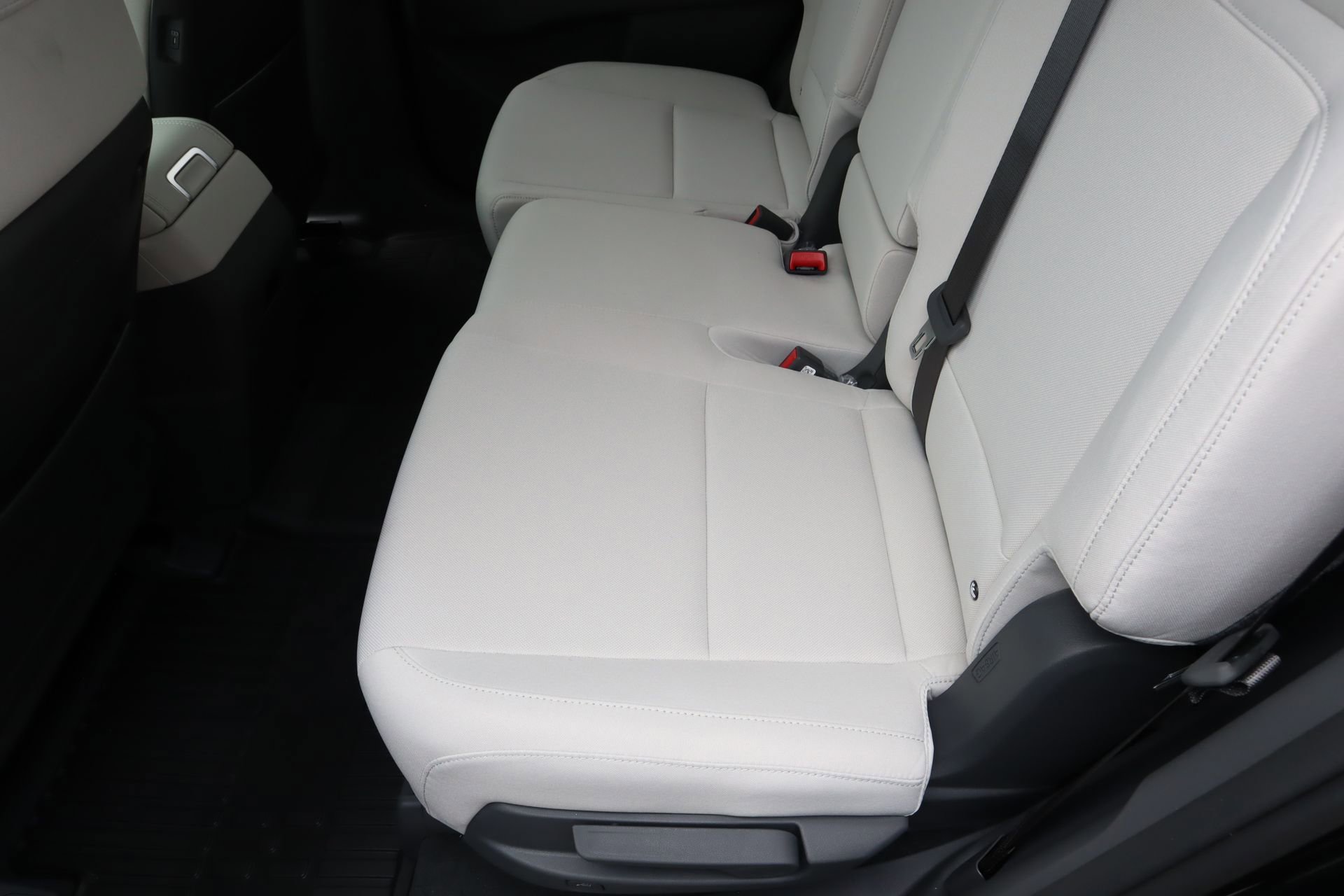 New 2026 Hyundai Santa Fe SE image 17