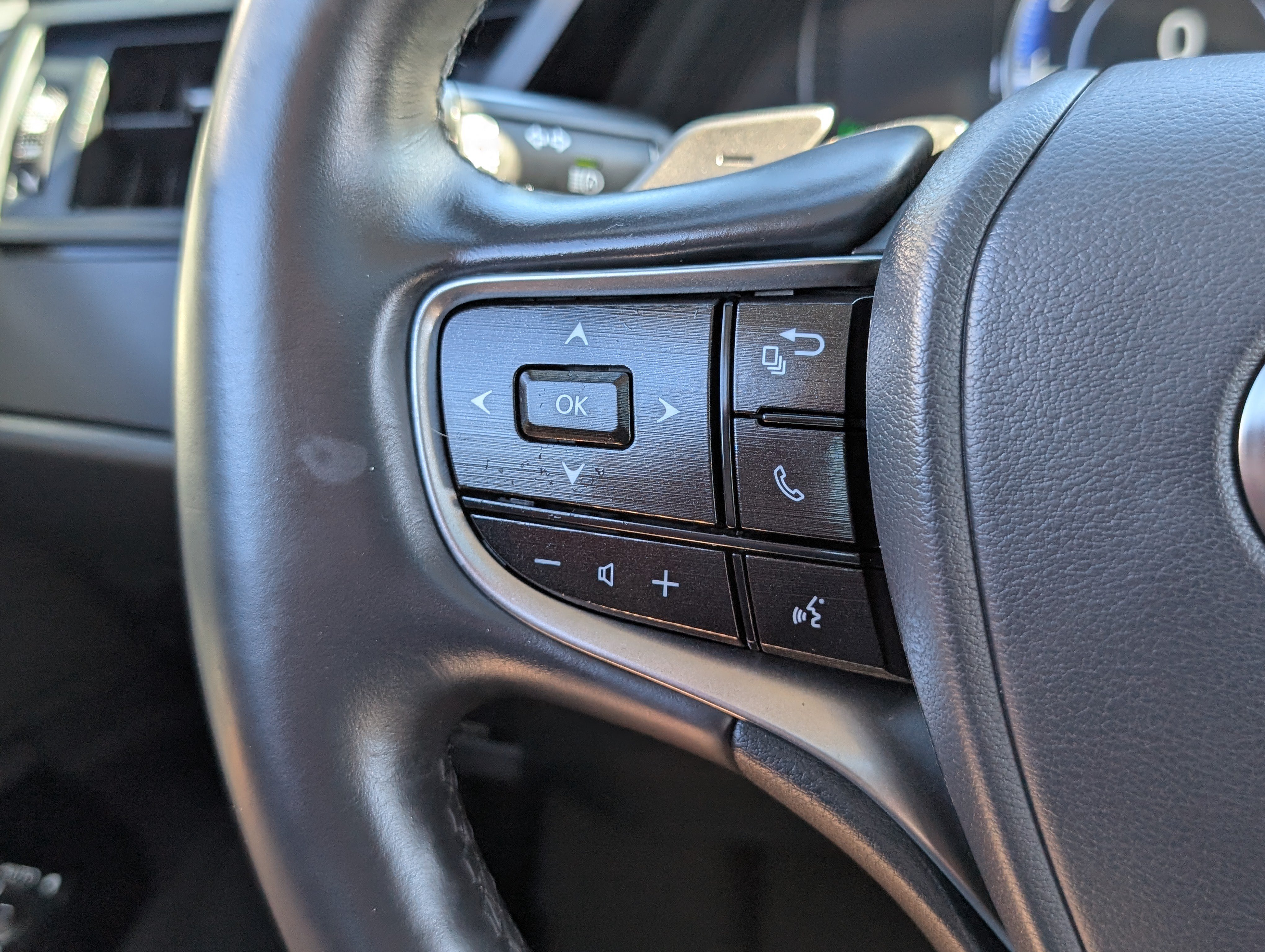 Certified 2025 Lexus ES 350 w/ Premium Package FWD image 22