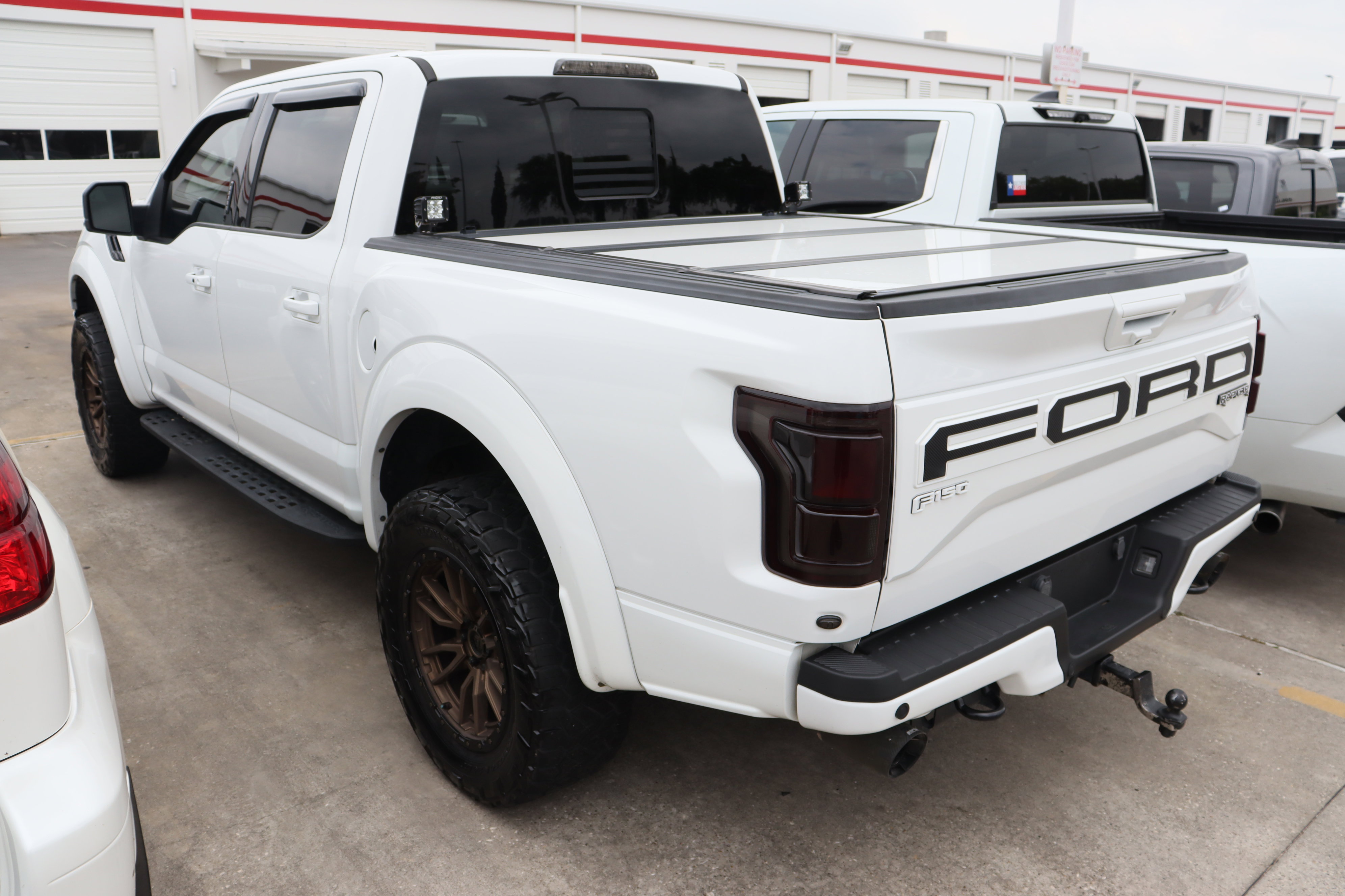 Used 2019 Ford F150 Raptor w/ Equipment Group 802A Luxury AWD/4WD image 8