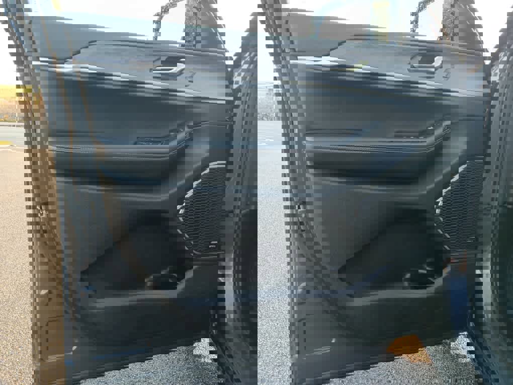 Used 2023 Jeep Grand Cherokee 4WD 4xe image 36